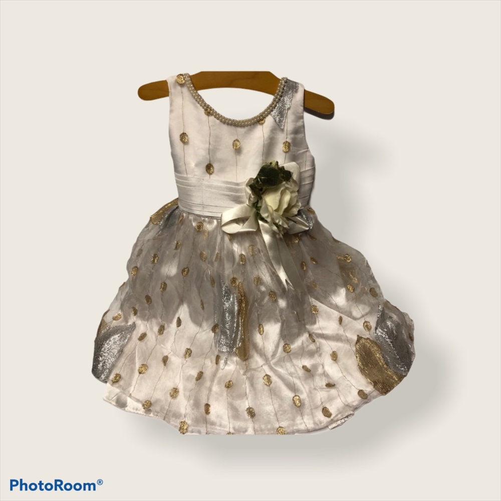 Beautiful! Lined cream dress jack and lily